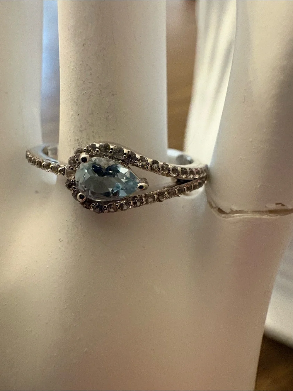NEW 925 Sterling Silver Blue Topaz Pear Cut Ring White Topaz Size 7